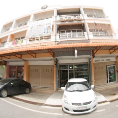 Fun Dee Hostel Ayutthaya Exterior photo