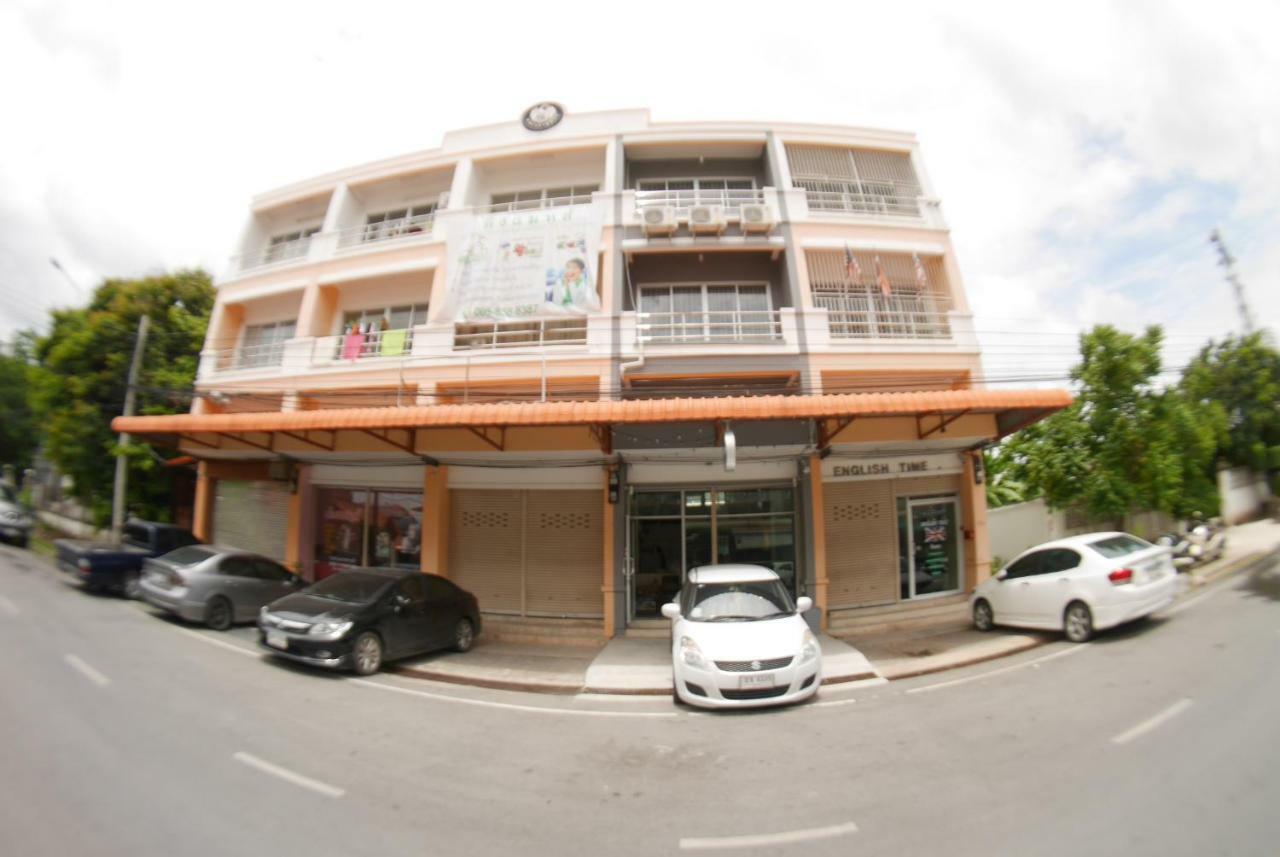 Fun Dee Hostel Ayutthaya Exterior photo