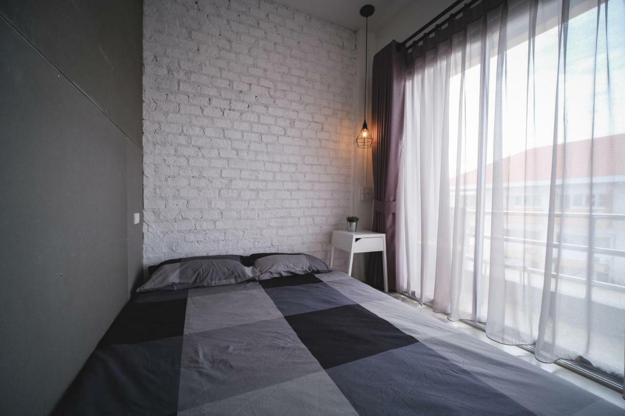 Fun Dee Hostel Ayutthaya Exterior photo