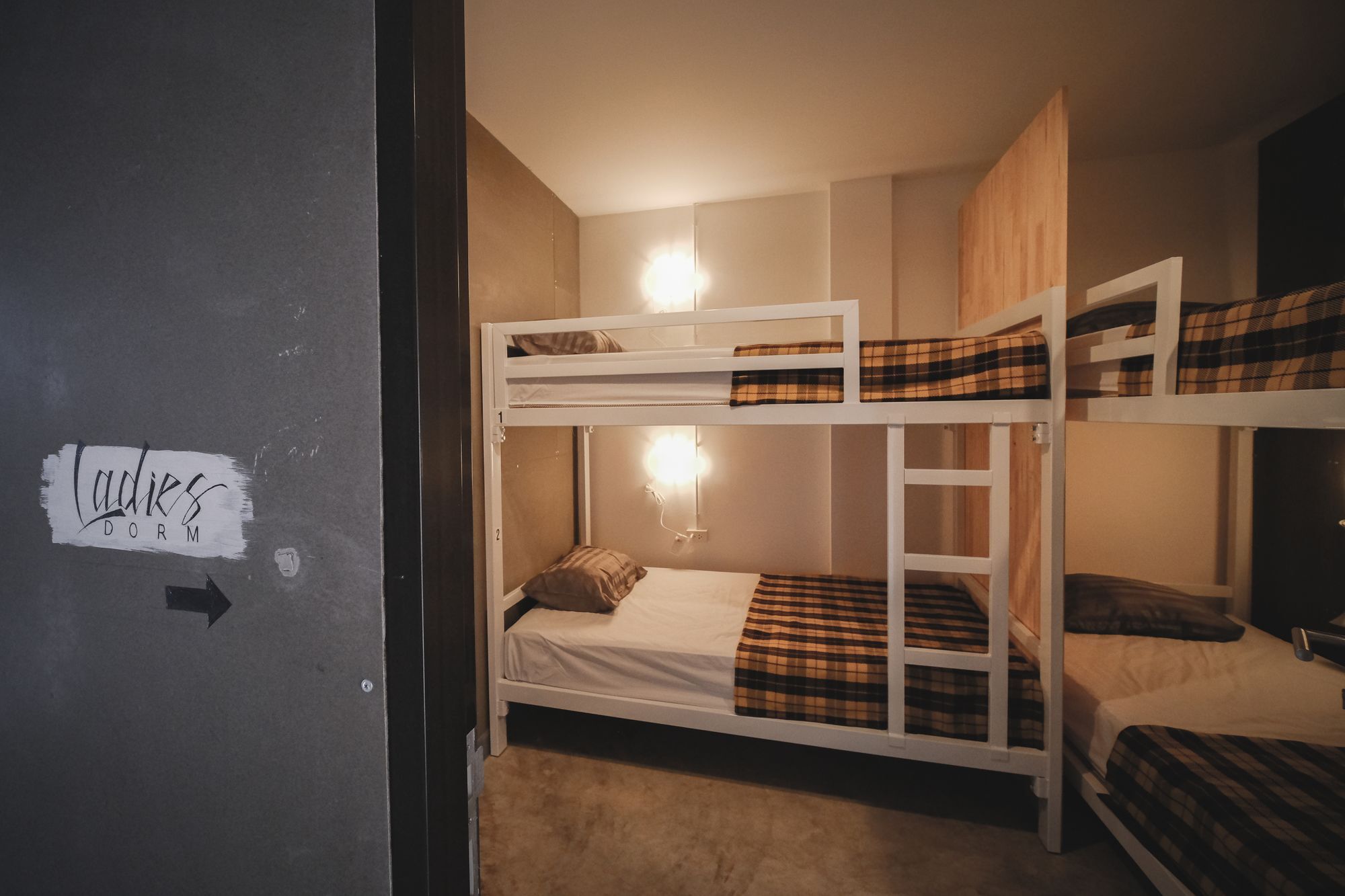 Fun Dee Hostel Ayutthaya Exterior photo